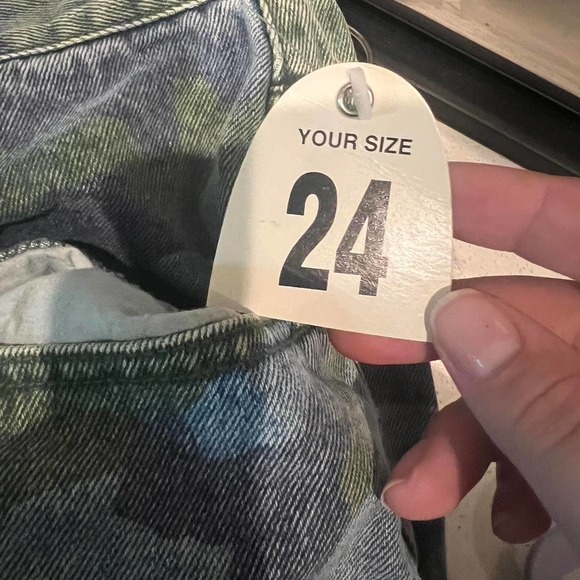 vintage y2k revolt jeans camo pattern NWT - Picture 6 of 6